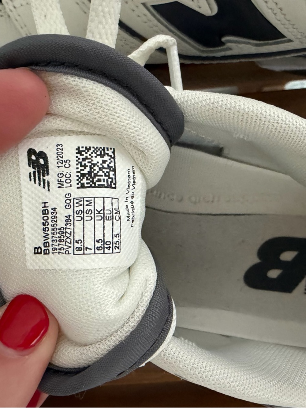 New Balance 550 Womens White and Gray Low-Top Sneakers - Picture 7 of 8
